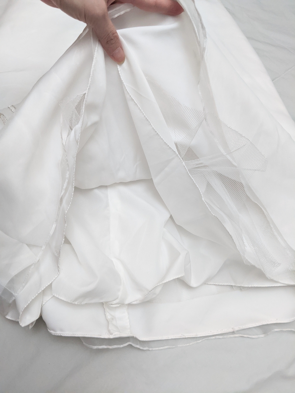 David's Bridal White Embroidered Girls Formal Dress Size 8 - Picture 7 of 10